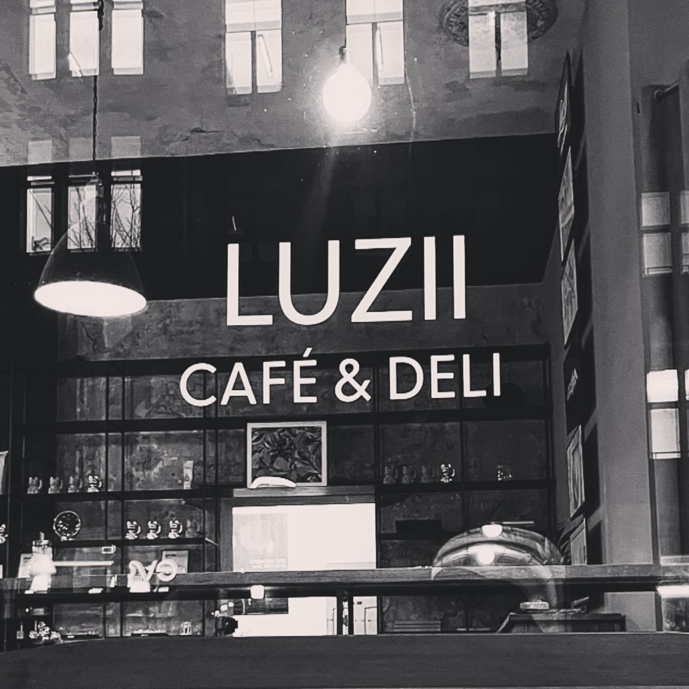 StrangerChess at LUZII Café